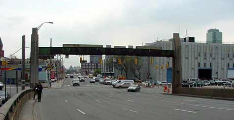 14th Street (Boyle Plaza) at Jersey Avenue, eastbound view 